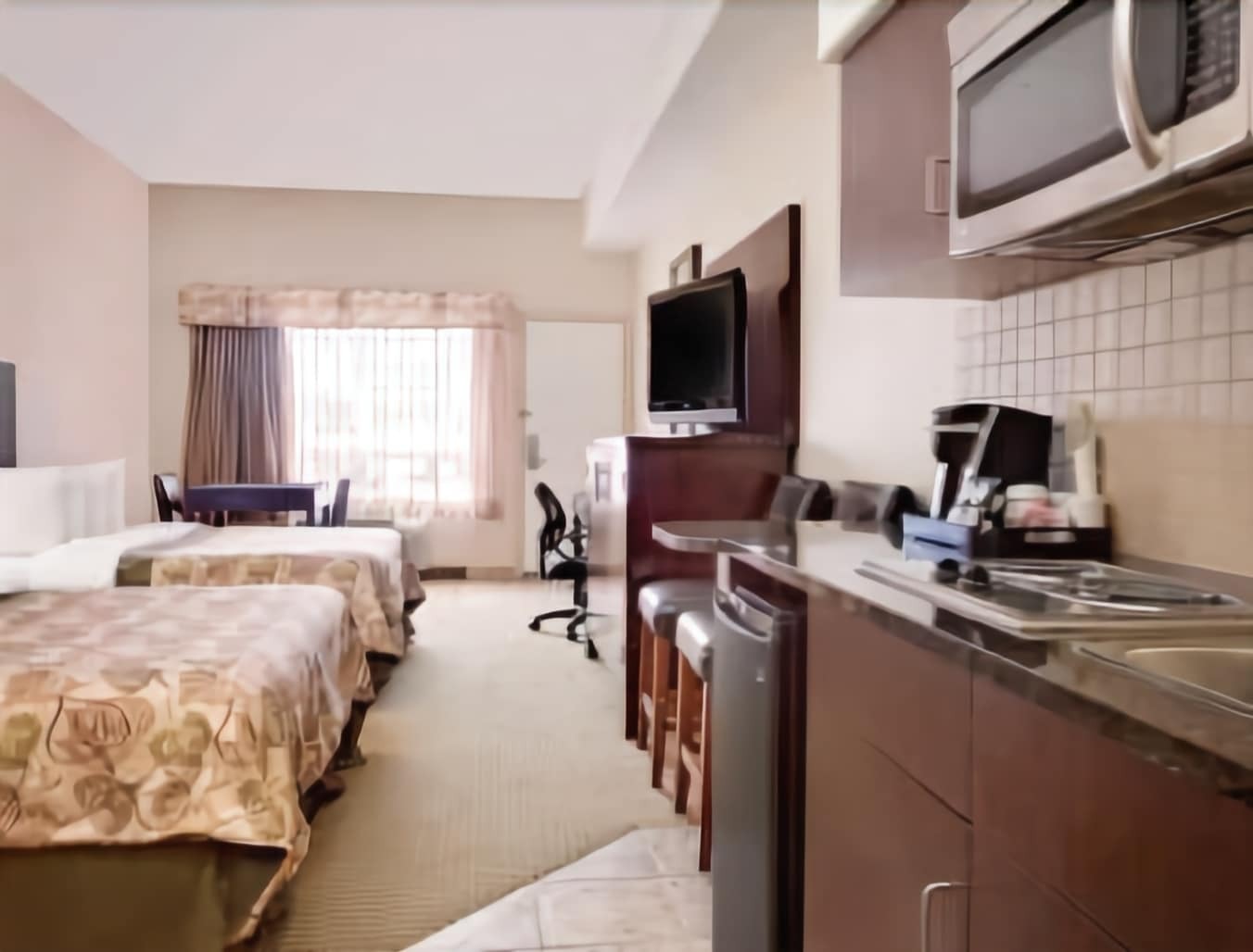 Ramada By Wyndham Lac La Biche Exteriör bild