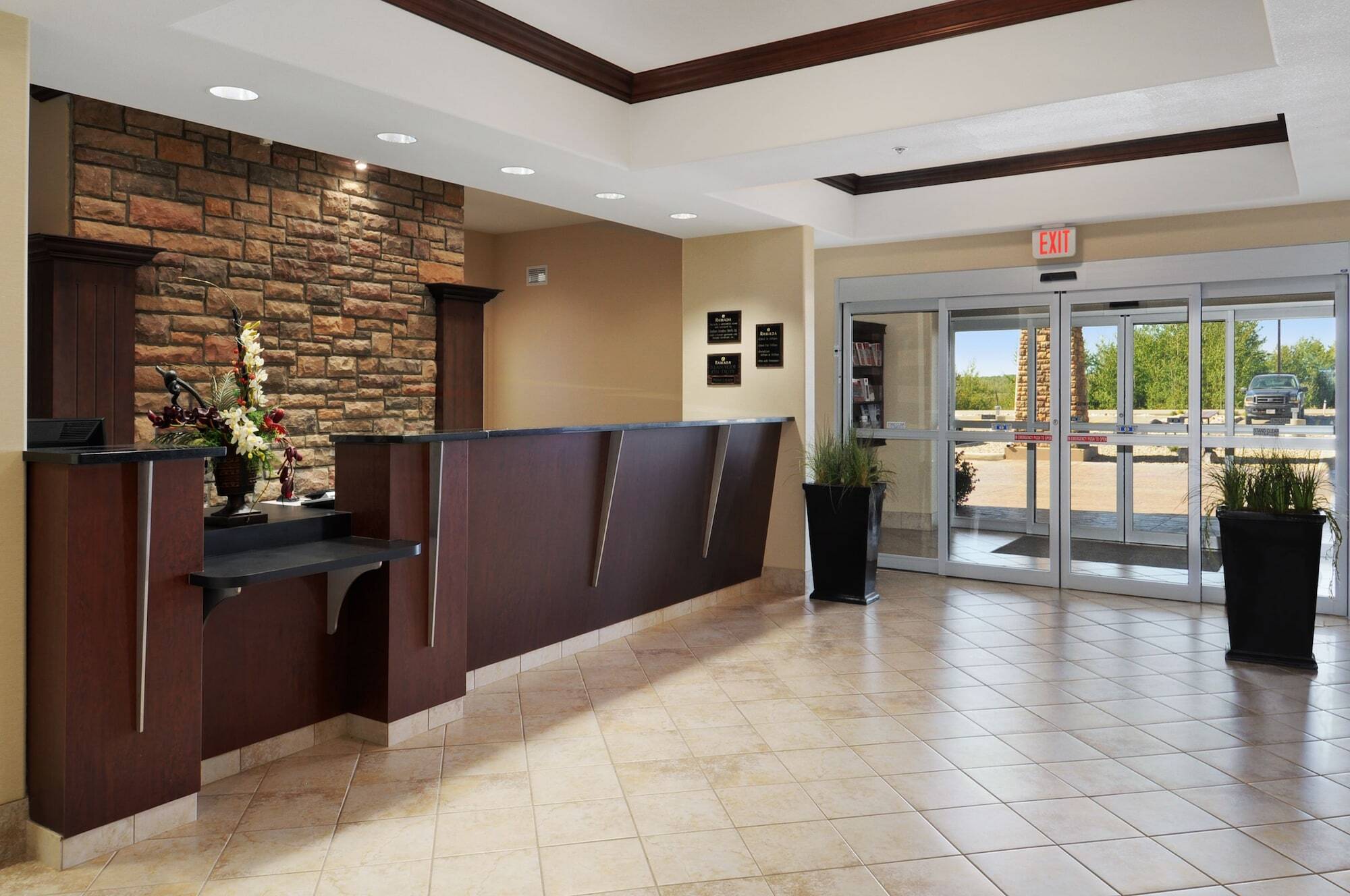 Ramada By Wyndham Lac La Biche Exteriör bild